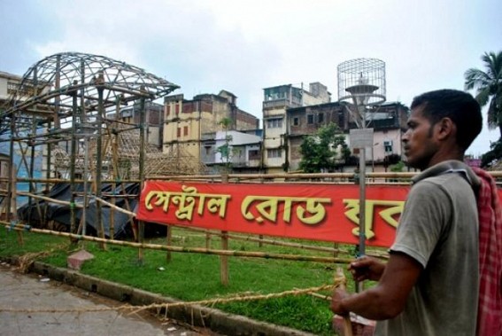 Artisans are busy to meet their dead line for upcoming Durga Puja Artisans are busy to meet their dead line for upcoming Durga Puja